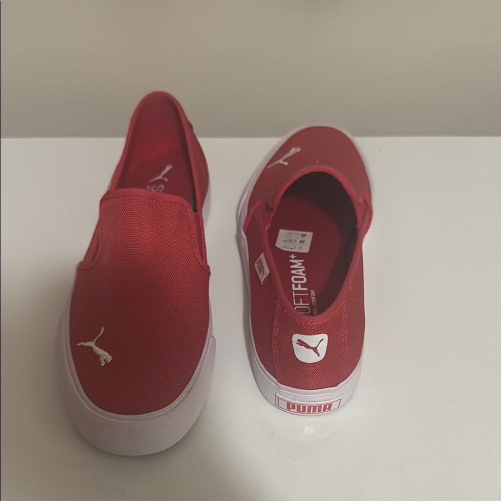 Red loafer pumas